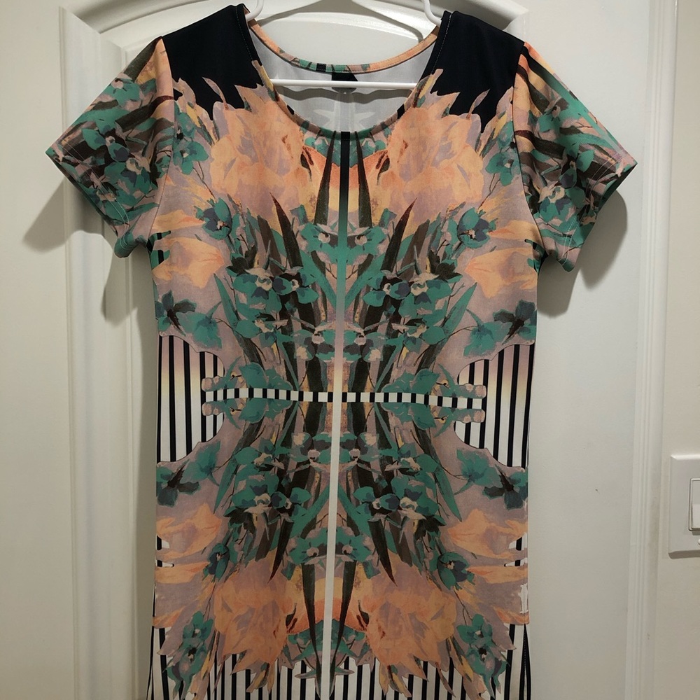 Staple the label printed t shirt dress